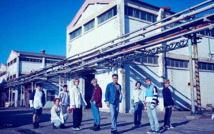 슈퍼주니어 정규 9집 ‘타임슬립’, 가온 앨범 차트도 1위! ‘K-POP 제왕’ 다운 인기!