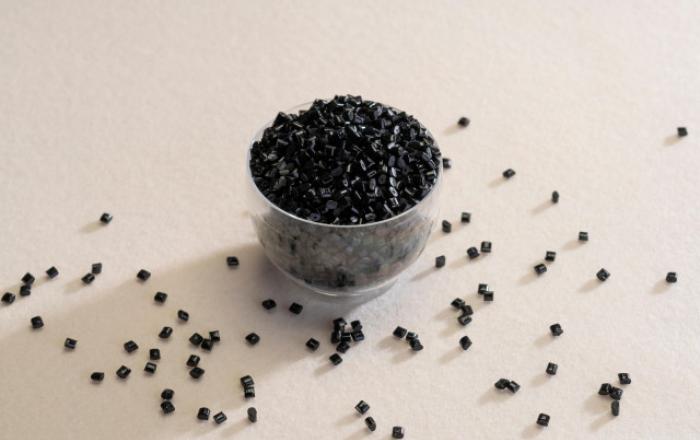 LG화학, 미쓰비시 자동차에 ‘금속 대체 플라스틱’ 적용