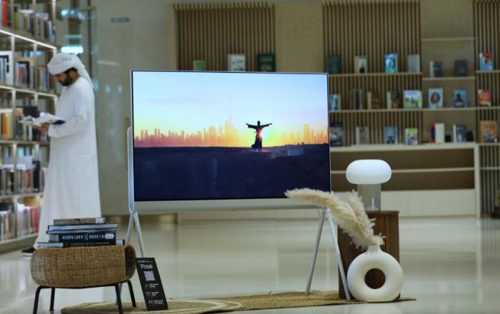 UAE 도서관서 포즈(Pose) 취한 LG 올레드 TV, 차별화된 라이프스타일 제시