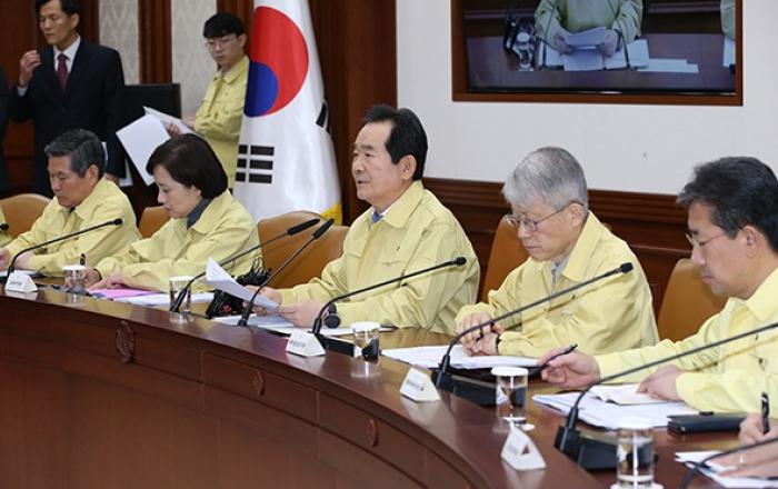 정세균 총리, 신종 코로나 대응 확대 중수본회의…“우한교민 수송 임시항공편 투입 추진”