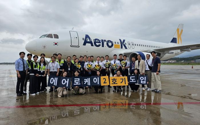 거점항공사 에어로케이, 2호기 항공기 도입