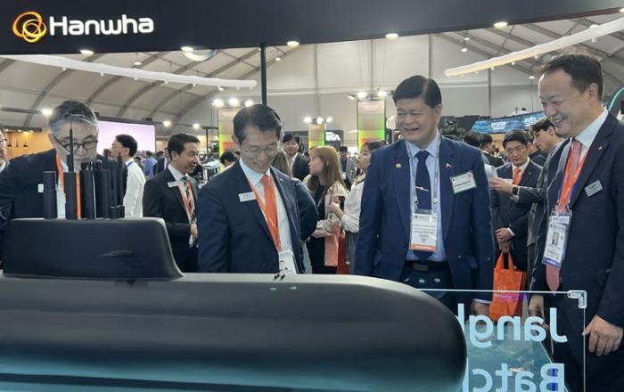 항공우주전시회에 잠수함으로 눈길 끈 ‘한화오션’