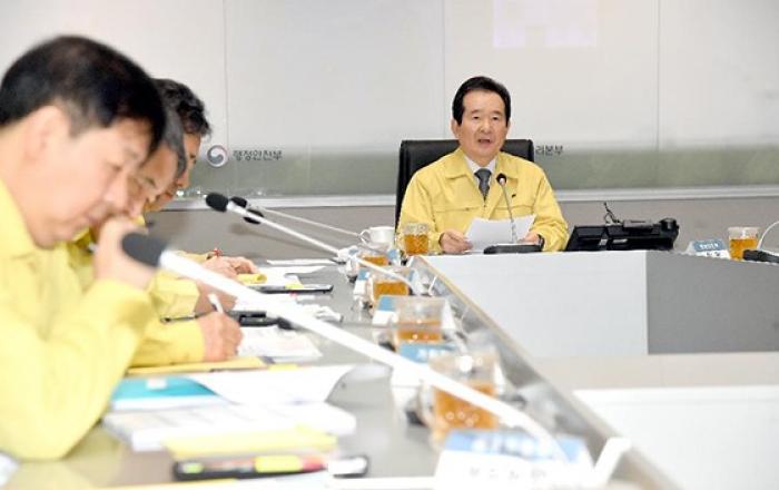 정세균 총리 “방역지침 위반 교회 등에 단호한 법적조치 뒤따라야”