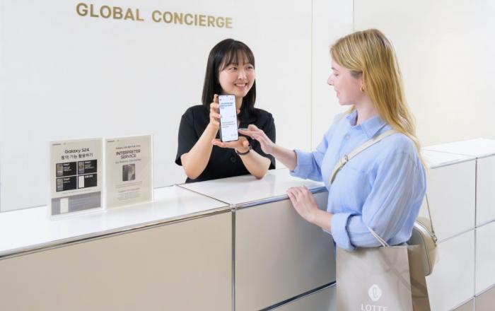 삼성전자, 롯데백화점·롯데아울렛서 ‘갤럭시 AI’ 통역 서비스 운영