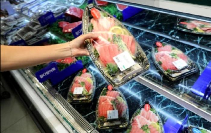 ‘4일 특가’로 연휴 먹거리 걱정 해방! 이마트, 참다랑어 뱃살회·키위 무한담기 등 풍성한 할인행사