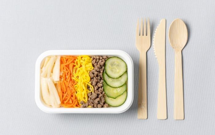 대한항공, 식물성 원료로 만든 신규 기내식 용기 도입한다