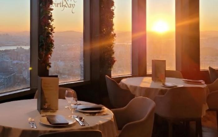 “서울 일출 명소에서 즐기는 특별한 미식 경험” CJ푸드빌 N서울타워, 2026년 새해 조식 메뉴 한정 운영