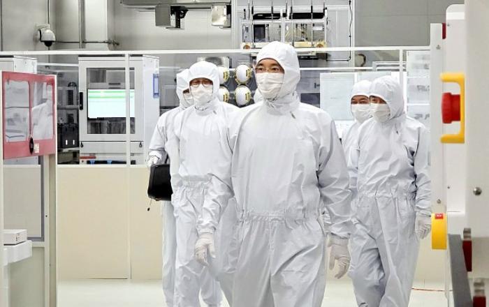 이재용 삼성전자 회장, 반도체 캠퍼스 찾아 미래기술 점검