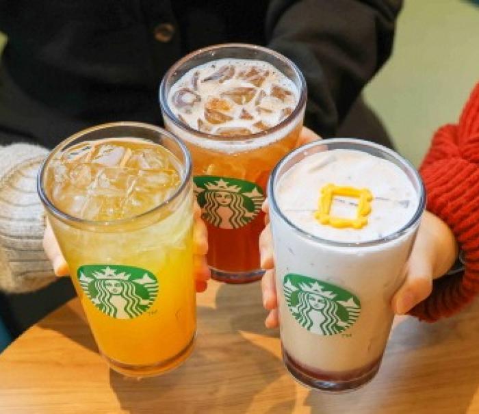 요즘 20대는 스타벅스에서 티를 마신다! 스타벅스 20대 티 음료 판매량 20% 성장