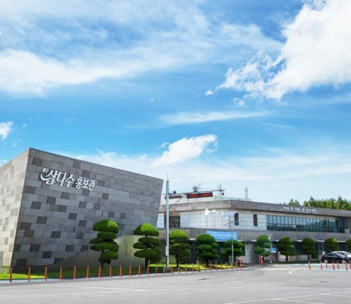 제주삼다수, 친환경 행보 가속… 330ml 경량화로 ‘용기의 가벼움’ 더했다