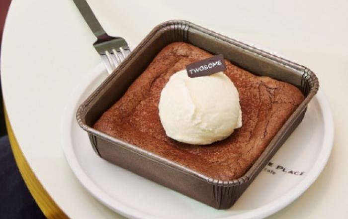 투썸플레이스, 진한 초콜릿 브라우니 출시… 일상형 디저트 라인업 강화