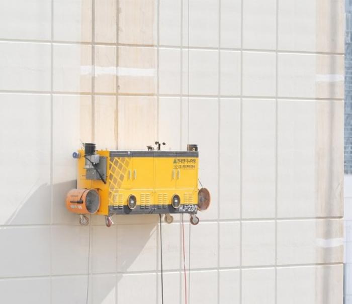 현대엔지니어링 ‘외벽도장로봇’, 국토부 건설신기술 지정... 안전·효율성 확보