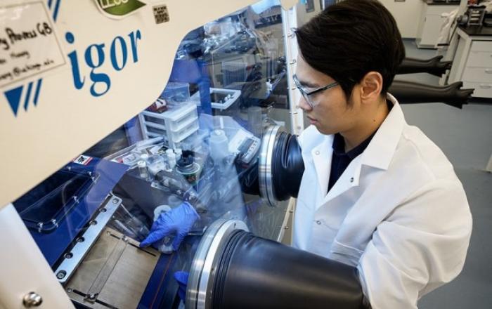 LG에너지솔루션, 차세대 고용량 배터리 활로 제시