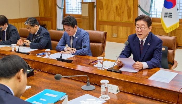 이재명 대통령, 중동 위기에 '비상 대응' 지시…석유 최고가격제 도입 추진