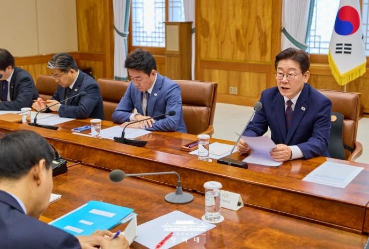 이재명 대통령, 중동 위기에 '비상 대응' 지시…석유 최고가격제 도입 추진