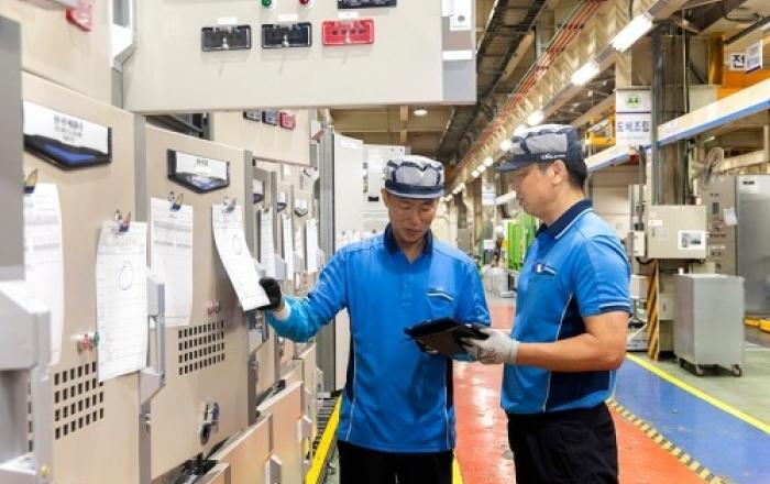 LS일렉트릭, 정년 후 재고용 확대로 '기술 DNA' 전수... 글로벌 경쟁력 강화