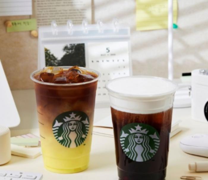 “부드럽고 깊은 한 잔, 콜드 브루로 완성하는 여름 루틴!” 스타벅스, 콜드 브루 10주년 기념 신규 음료 2종 출시하며 라인업 강화