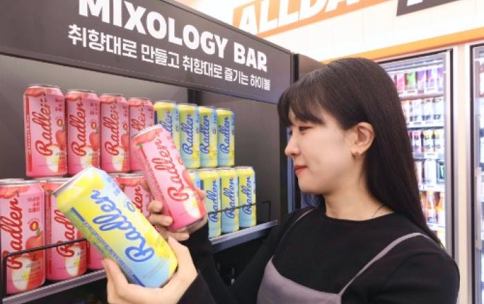 “자전거에서 시작된 한 잔의 혁신” 이마트24, 애사비 활용한 ‘라들러’ 2종 출시!