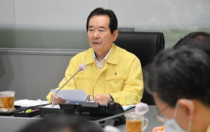 정세균 총리 “전국 교회, 정규예배 외 모임 금지…핵심 방역수칙 의무화”