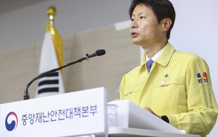 정부 “생활방역지침 실천가능한 내용으로 세심하게 보완·진화시켜 지속 보급”