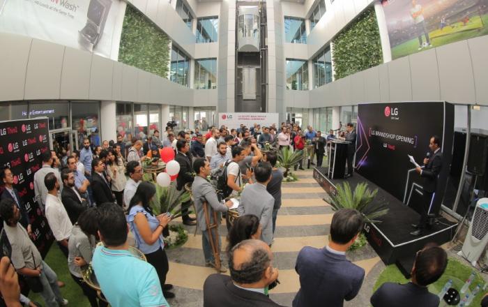 LG전자, 성장 잠재력 큰 중동·아프리카에 인공지능 'LG ThinQ' 알린다